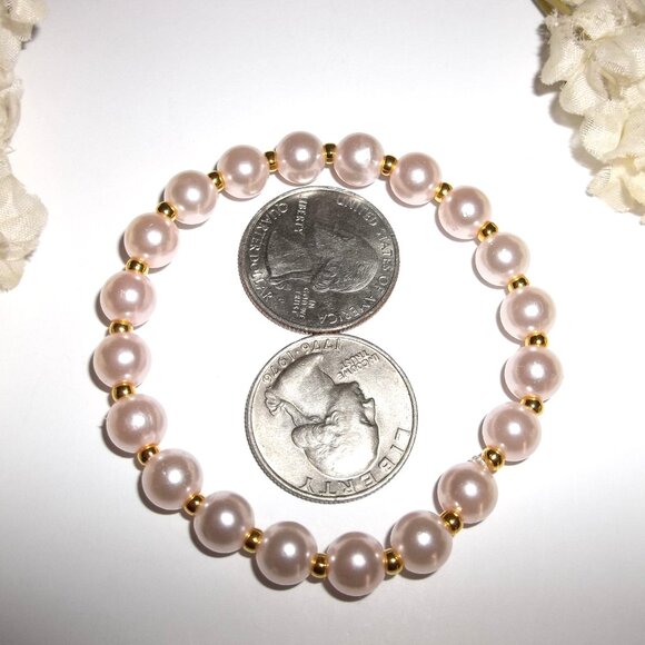 Bracelet Light Pink Pearl and Gold Stretch 7 3/4" Fashion Accessory Jewelry D216 - Picture 6 of 6